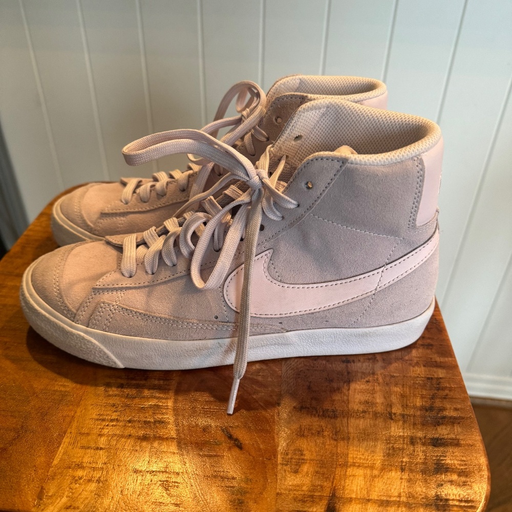 NIKE Youth kids 6Y Blazer Mid '77 Suede GS light violet shoes